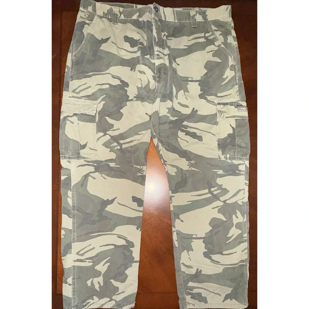 Wrangler Mens Green 42x30 Relaxed Fit Fleece Lined Camo Cargo Pants